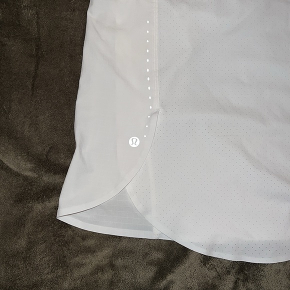 Lululemon racer back top for women, size 8.  White. - Picture 6 of 7